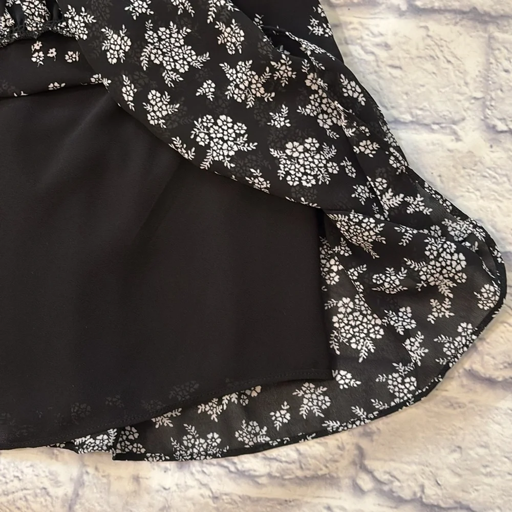 Michael Kors Floral Tiered Ruffle Dress Short Sleeve Black and White Size 6